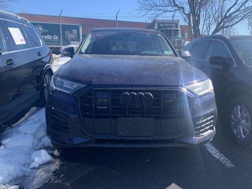 2023 Audi Q7 55 Premium Plus