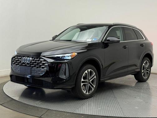 Black Metallic 2025 Audi Q5 Premium TFSI quattro S tronic