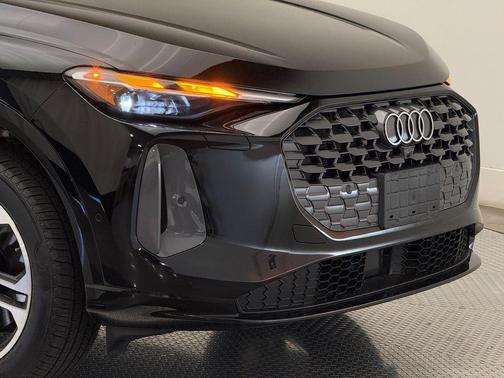 Black Metallic 2025 Audi Q5 Premium TFSI quattro S tronic