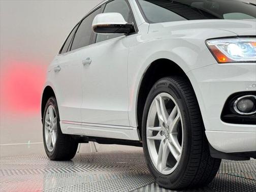 2017 Audi Q5 2.0T Premium Plus