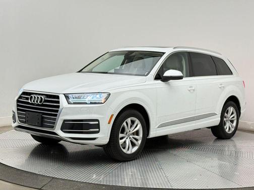 Glacier White Metallic 2019 Audi Q7 45 Premium Plus