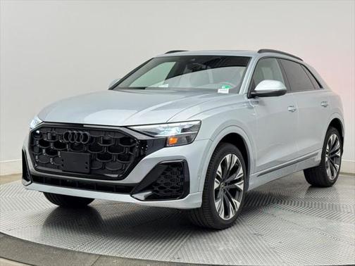2025 Audi Q8 55 Premium Plus
