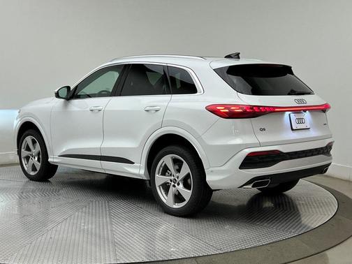 2025 Audi Q5 Premium Plus TFSI quattro S tronic