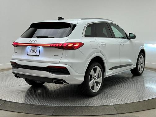 2025 Audi Q5 Premium Plus TFSI quattro S tronic