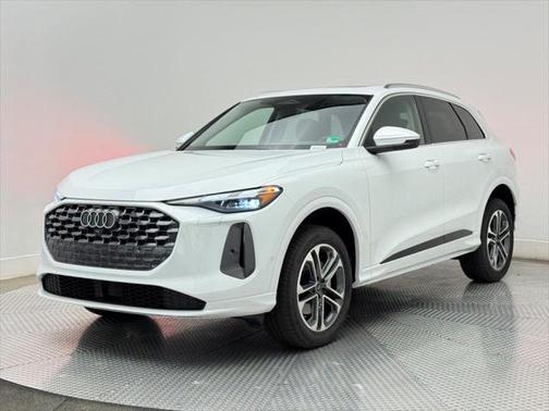 2025 Audi Q5 Premium