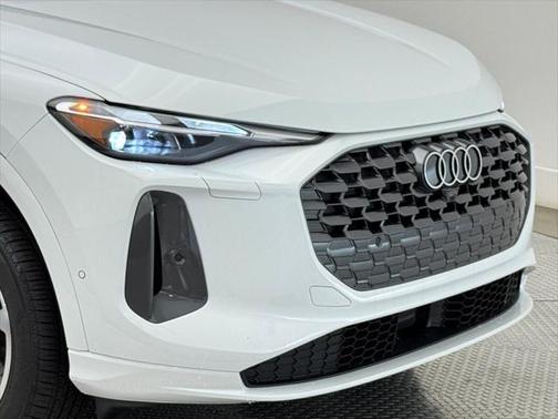 2025 Audi Q5 Premium