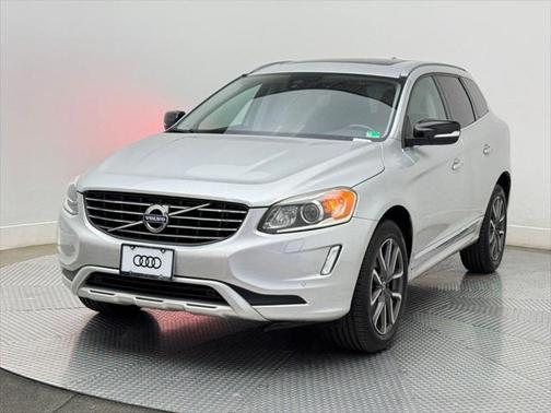2017 Volvo XC60 T6 Dynamic