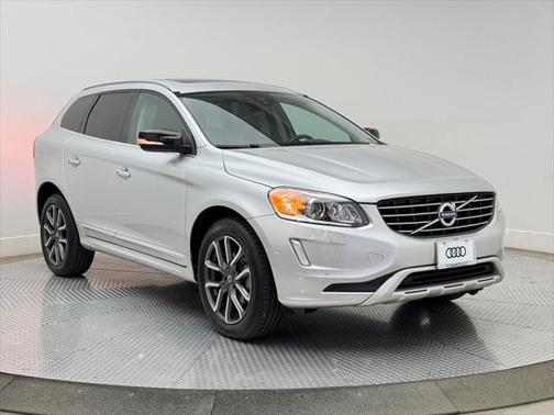2017 Volvo XC60 T6 Dynamic