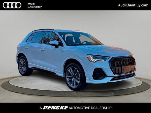 2025 Audi Q3 Premium 45 TFSI S line quattro Tiptronic