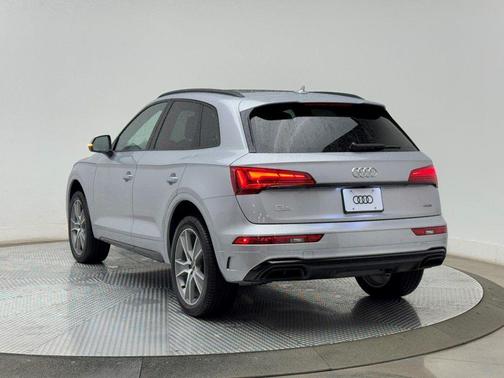 2025 Audi Q5 45 S line Premium