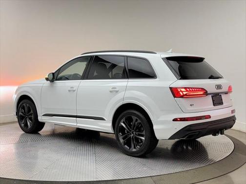 2025 Audi Q7 55 Prestige