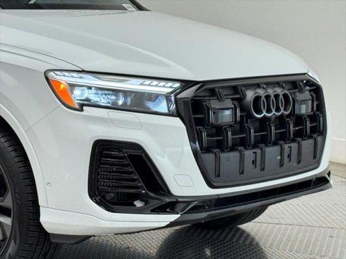 2025 Audi Q7 55 Prestige