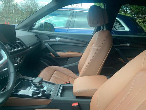 2022 Audi Q5 45 S line Premium Plus