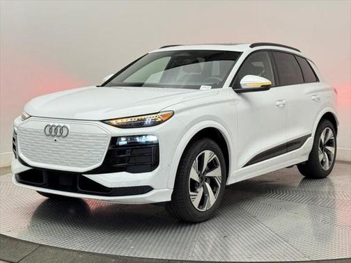 2025 Audi Q6 e-tron Premium Plus quattro