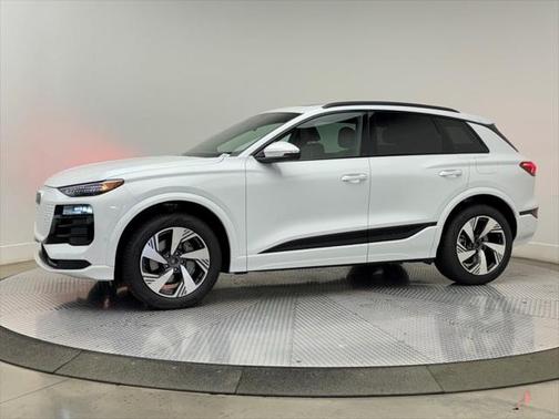 2025 Audi Q6 e-tron Premium Plus quattro