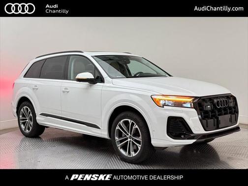 2025 Audi Q7 45 Premium Plus