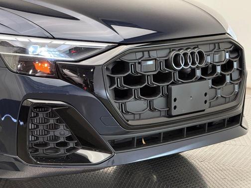 2026 Audi Q8 55 Prestige