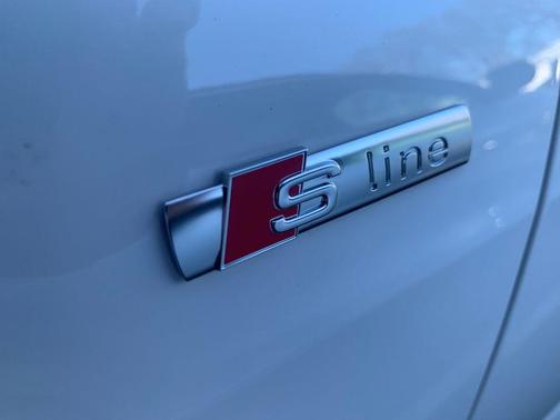 2025 Audi Q5 Premium TFSI quattro S tronic