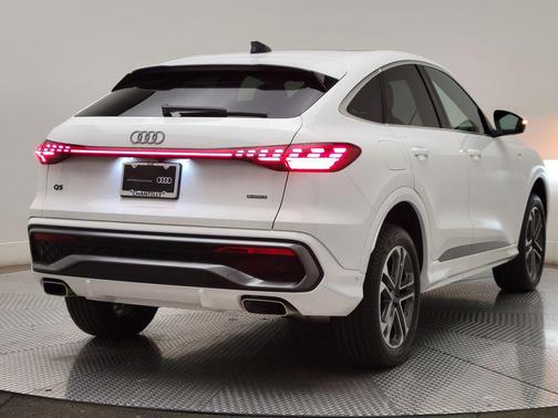 2025 Audi Q5 Premium TFSI quattro S tronic