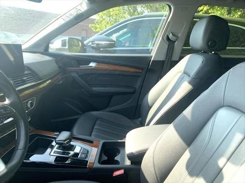 2023 Audi Q5 40 Premium Plus