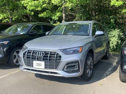 2023 Audi Q5 40 Premium Plus
