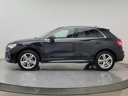 Mythos Black Metallic 2022 Audi Q3 45 S line Premium Plus