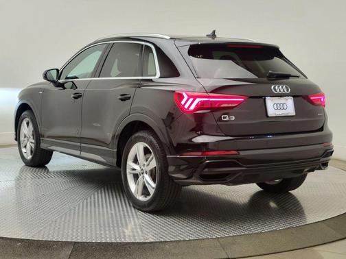 Mythos Black Metallic 2022 Audi Q3 45 S line Premium Plus