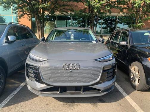 2025 Audi Q6 e-tron Prestige quattro