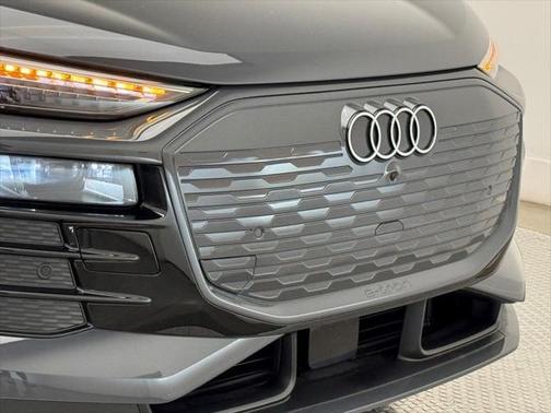2025 Audi Q6 e-tron Prestige quattro