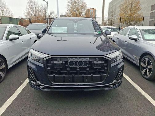2026 Audi Q7 55 Premium Plus