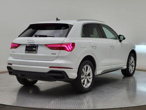 2023 Audi Q3 45 S line Premium Plus