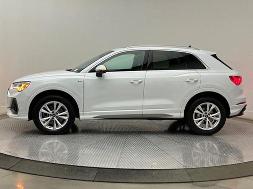 2023 Audi Q3 Premium 45 TFSI S line quattro Tiptronic