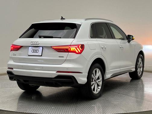 2023 Audi Q3 Premium 45 TFSI S line quattro Tiptronic