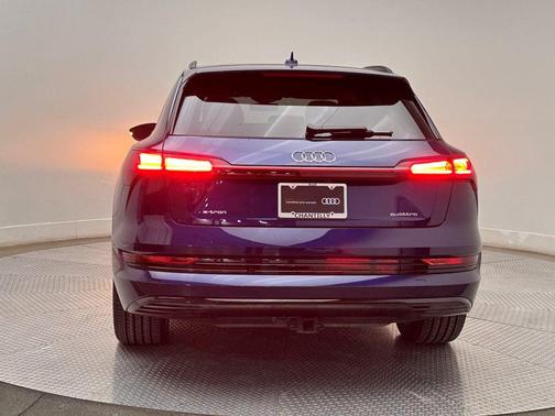 2023 Audi e-tron Premium Plus quattro