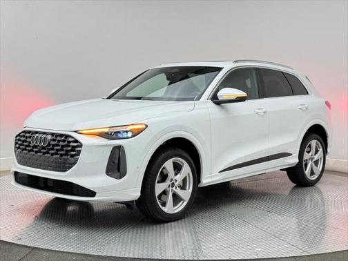 2025 Audi Q5 Premium Plus