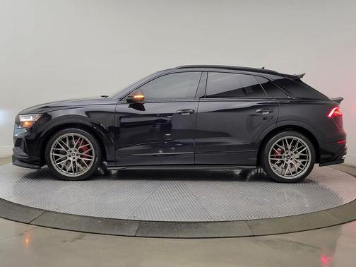 Orca Black Metallic 2021 Audi SQ8 4.0T Prestige