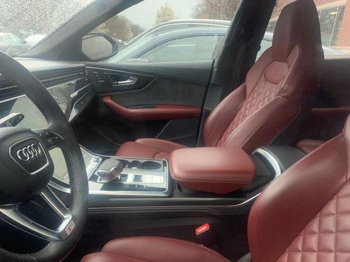 Orca Black Metallic 2021 Audi SQ8 4.0T Prestige