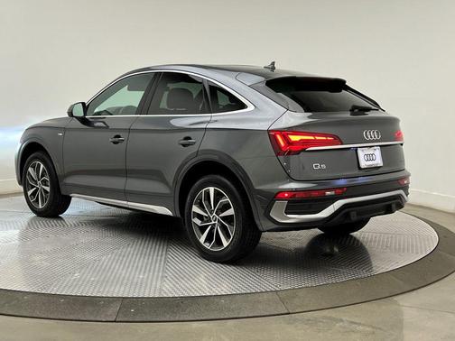 2022 Audi Q5 45 S line Premium Plus