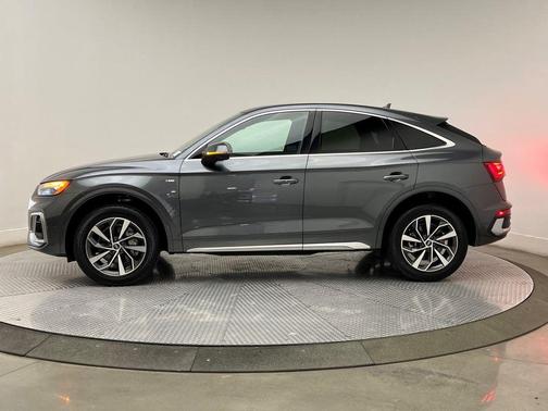 2022 Audi Q5 45 S line Premium Plus