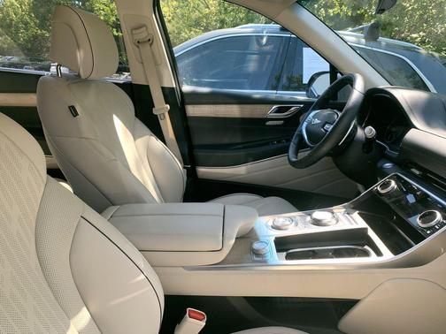 Savile Silver 2023 Genesis GV80 3.5T
