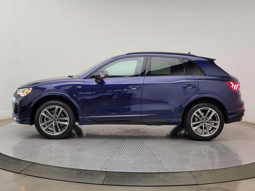 Navarra Blue Metallic 2023 Audi Q3 Premium 45 TFSI S line quattro Tiptronic