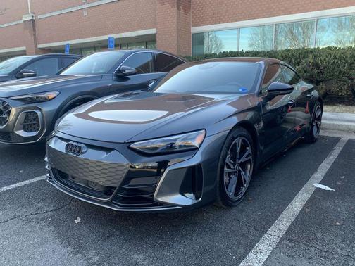 2023 Audi e-tron GT Premium Plus quattro