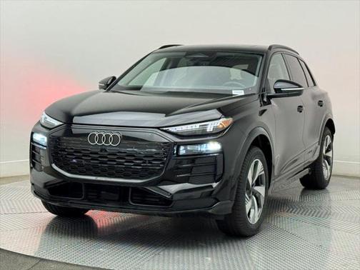 2025 Audi Q6 e-tron Premium Plus quattro