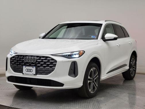 2025 Audi Q5 Premium TFSI quattro S tronic