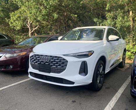 2025 Audi Q5 Premium TFSI quattro S tronic