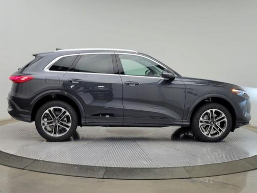 2026 Audi Q5 Premium Plus TFSI quattro S tronic