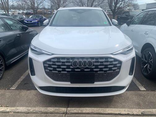 2025 Audi Q5 Premium TFSI quattro S tronic