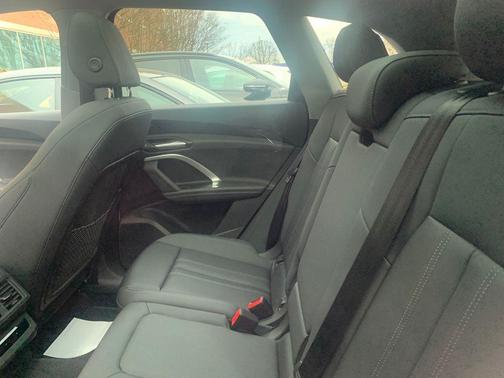 2025 Audi Q5 Premium TFSI quattro S tronic