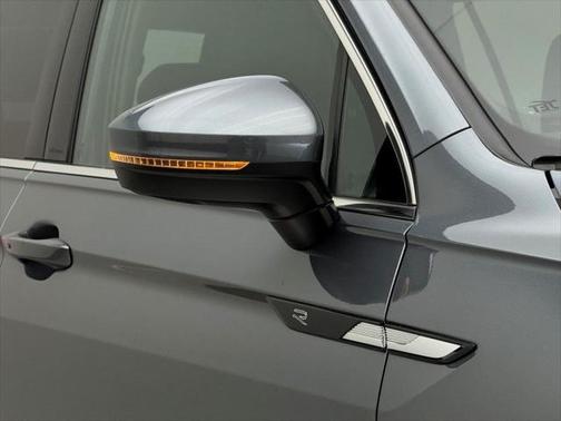 2022 Volkswagen Tiguan 2.0T SEL R-Line 4MOTION