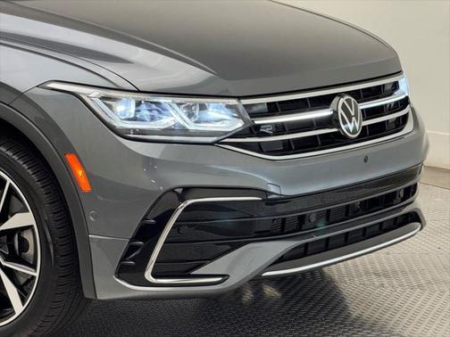 2022 Volkswagen Tiguan 2.0T SEL R-Line 4MOTION